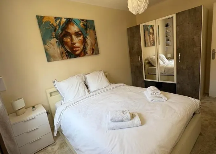 Elegant Apartment Terrace Port Of Nice
